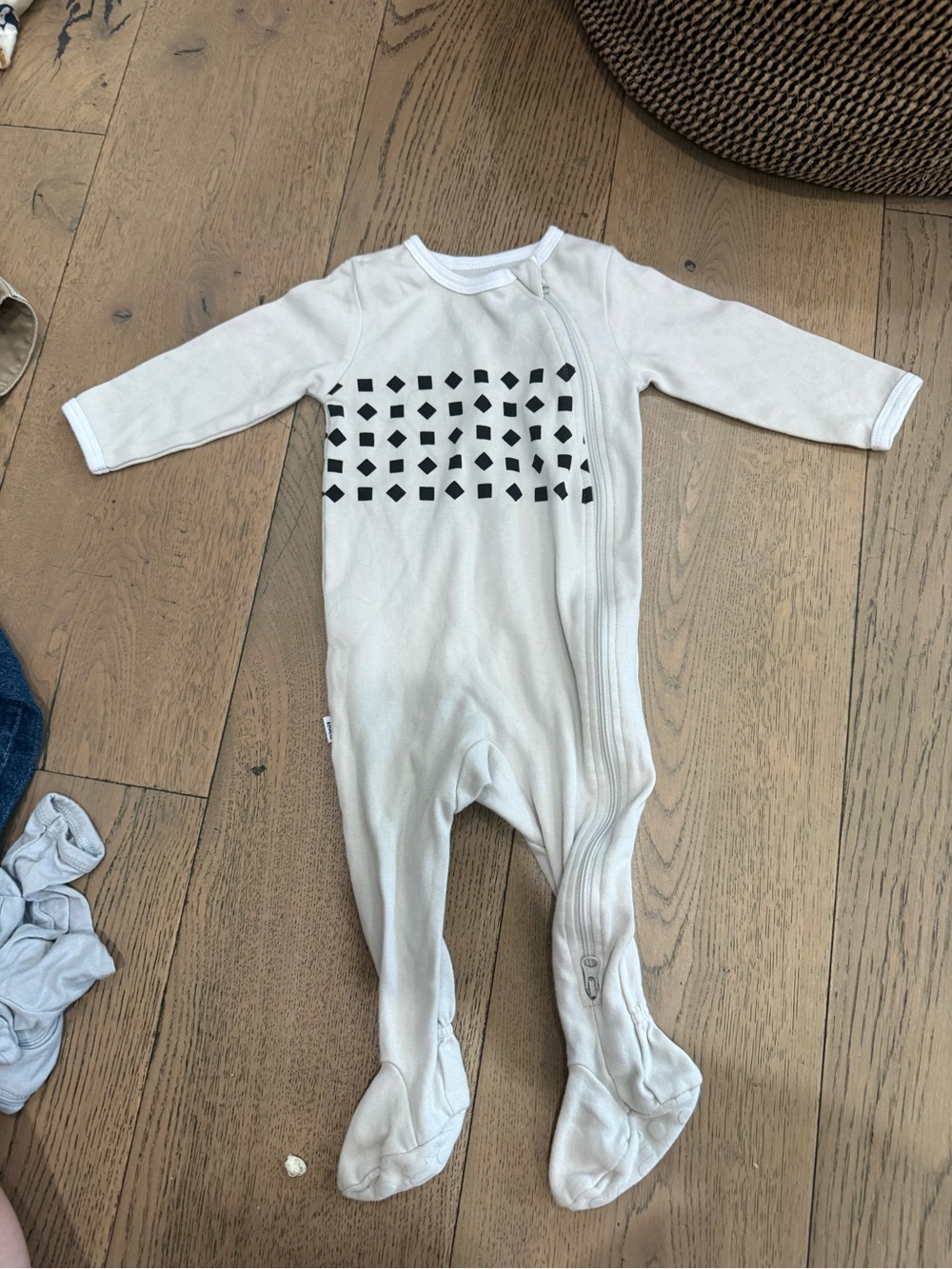 Nanit Breathing Wear 6-9M White Baby Zip Pajamas